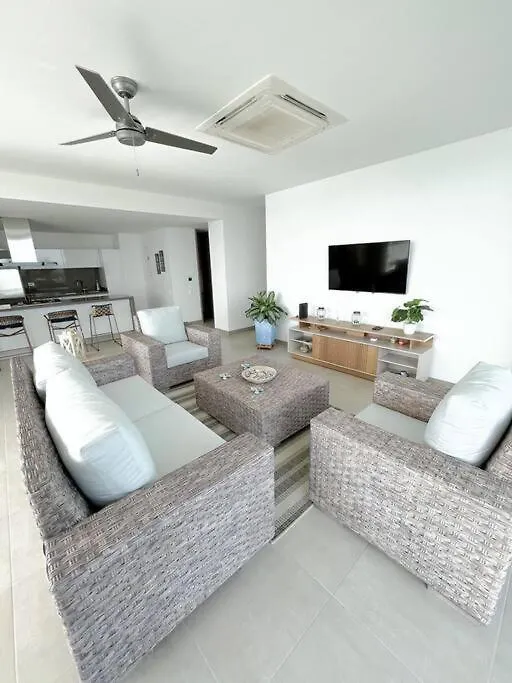 Espectacular Apartamento 211 M2, Playa Dormida Dos Apartment